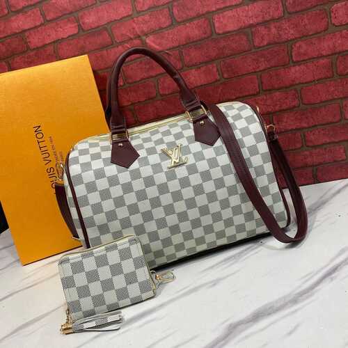 ऑफिस और कॉलेज के उपयोग के लिए लेडीज़ लेदर हैंड बैग