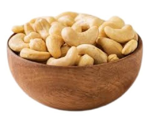 Raw Commonly Cultivated Half Moon Shape Medium Size Dried Cashew Nut
