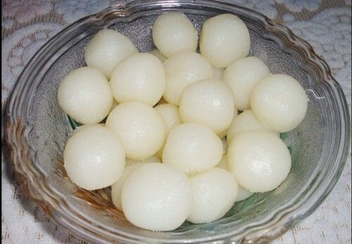 White Rasgulla Fresh Indian Sweets