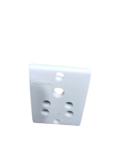 White 30X30X30Mm 240V 5Pin Socket Lightweight Multi Plug For Electrical Use