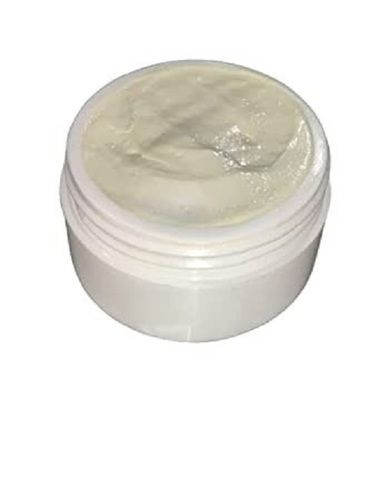 Smooth Texture And Smudge Proof Petroleum Jelly For Dry Skin Color Code: Cream