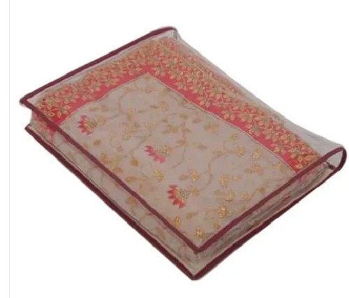 लाइट वेटेड रेक्टैंगुलर सिंगल कम्पार्टमेंट प्लेन प्लास्टिक साड़ी कवर