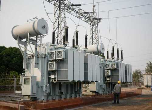 Heavy Duty Electrical Transformer - Oil Cooled, Three Phase Autotransformer | Metal Build, Industrial Application, Dry Type/Air Cooled