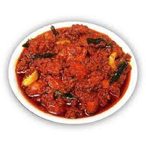 1 किलो वजन के साथ ताजा नमकीन और स्वादिष्ट चिकन अचार