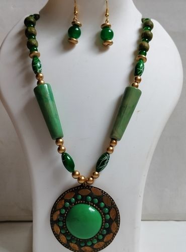 Handmade Green Bohemian Necklace Set For Parties, Festivals