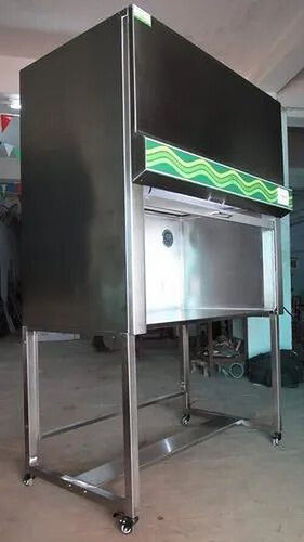 Polished Finish Stainless Steel Laminar Flow With 230V Voltage Application: Laboratory