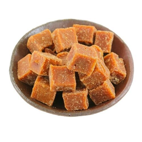100% Natural Sweet Golden Brown Jaggery Cubes For Health Supplement And Cooking