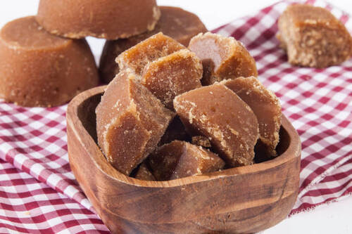 Natural Sweet Jaggery With Moisture 20%