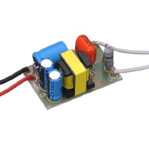 मल्टीकलर 40 X 40 Mm और 5 वॉट स्क्वायर एल्युमिनियम LED बल्ब ड्राइवर