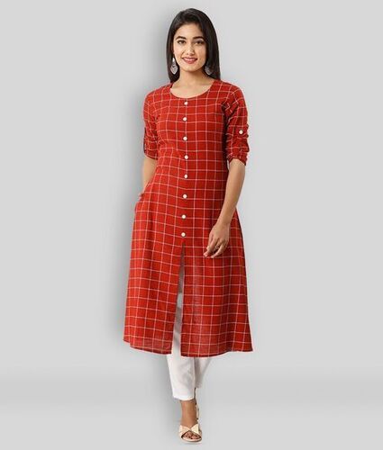 Ladies Casual Wear Front Slit Check Maroon Half Sleeves Rayon Kurtis