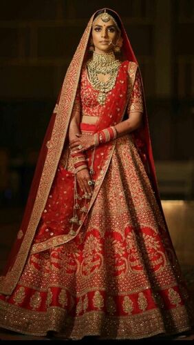 Latest 55 Heavy Bridal Lehenga Designs For Weddings (2022) | Bridal lehenga  red, Indian wedding lehenga, Indian bridal wear