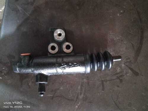 clutch cylinder 