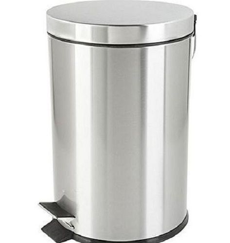 25 Litre Capacity Stainless Steel Dustbin With Foot Pedal Application: For Dust Bin