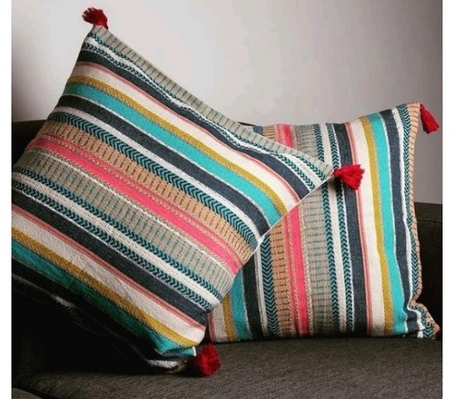 घर और होटल के उपयोग के लिए व्हाइट स्क्वायर शेप प्लेन कॉटन कुशन कवर