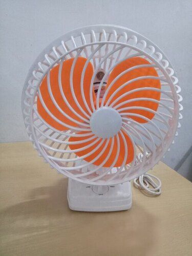 Three Blade White Plastic Body Small Electric Dc Table Fan