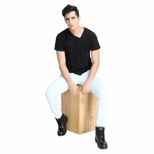 पुरुषों के लिए कैज़ुअल वियर प्लेन टी-शर्ट और ट्राउज़र सेट