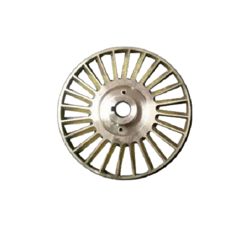 147 एमएम राउंड पॉलिश फिनिश्ड और रस्ट प्रूफ ब्रास इम्पेलर