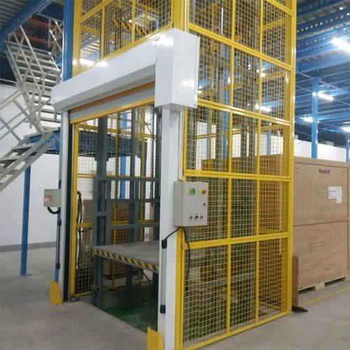 1 2 Ton Capacity Mild Steel Vertical Hydraulic Goods Lift For Warehouses At 5500000 Inr In 