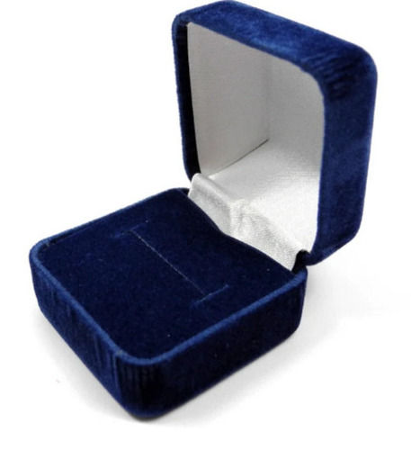 4.3x4.3 Inches Light Weight Matte Finished Square Velvet Ring Box