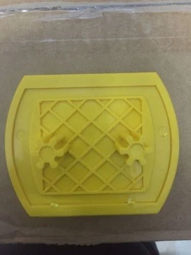 Yellow Flame Retardant Square Shape Plastic Road Stud For Safety