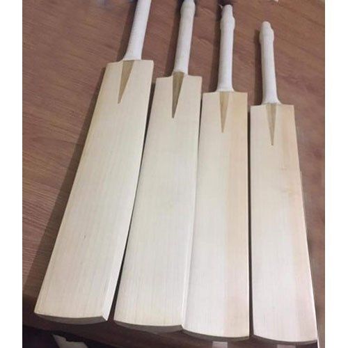 Light Weight Brown Wooden Cricket Bats For Adults Use