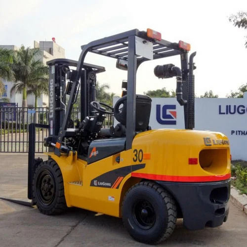 Diesel Fuel Type 3 Meter Diesel Forklift For Lifting, 3 Ton Capacity