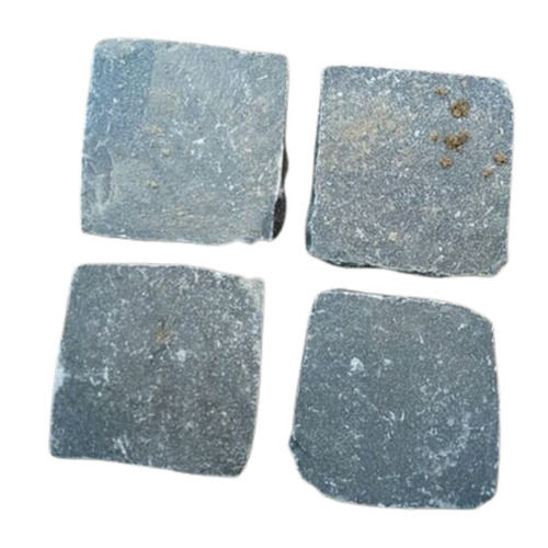 Grey 75 Mm Thick Machine Cut Square Shaped Solid Surface Natural Cobblestone