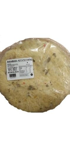Round Shaped Dried Salty And Spicy Potato Papad 250 Grams Per Packet 