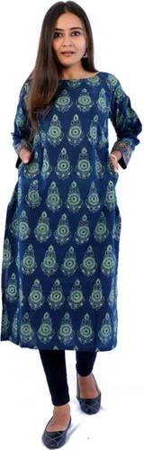 Casual Wear Long Sleeves Round Neck Anti Wrinkle Cotton Block Print Kurtis Bust Size: 32 Inch (In)