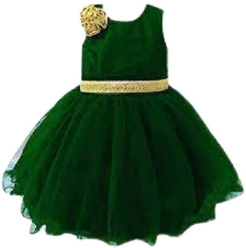 Girls Breathable Plain Polyester Sleeveless Green Modern Party Wear Frocks Bust Size: 28 Inch (In)