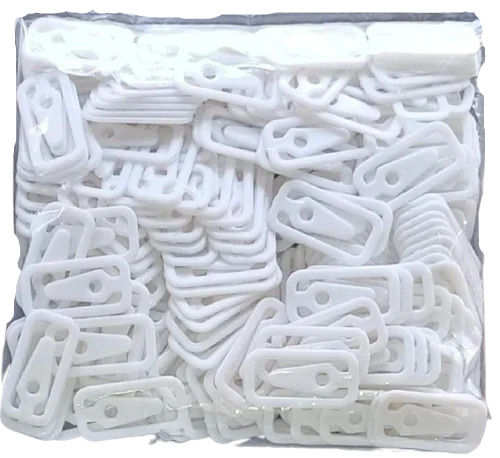 White 100 Grams 1.5 Inches Rectangle Shape Plain Pattern Poly Vinyl Chloride Plastic Body Clips 