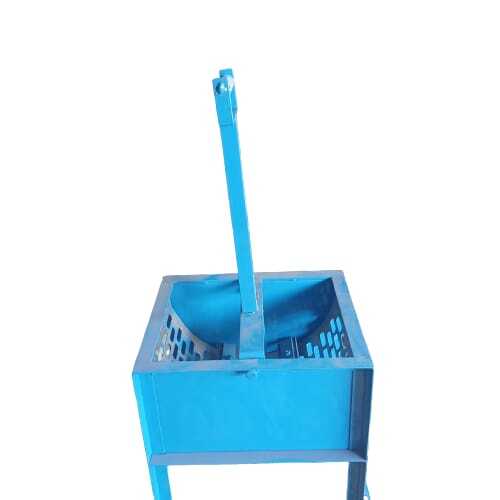 Hand Operated Peanut Shelling Machine Capacity: 50Kg/Hr Kg/Hr