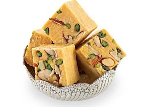 72 % 21 Gram Hygienic Prepared Sweet Taste Soan Papdi Protein (%): 1.1