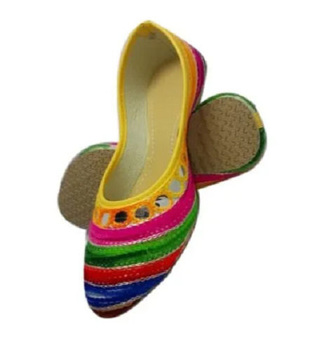 Flat Heel Embroidered Ladies Rexine Jutti