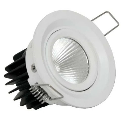 20 X 3 X 10 Cm 520 Gram 30 Watt 220 Voltage Plastic Body Spot Light