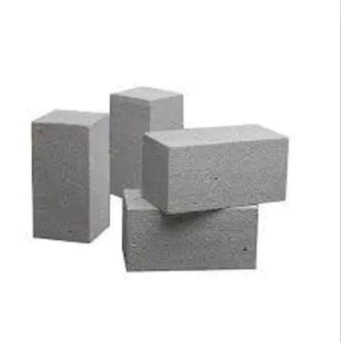 Gray High Binding Strength Solid Porosity Less Water Absorption Rectangular Cement Bricks 