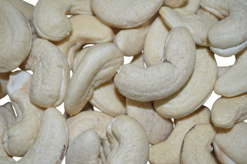 1.1 Inches Pure And Dried Commonly Cultivated Raw Cashew Nuts Broken (%): 0%