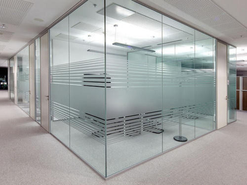 5 Mm Thick Moisture Proof Glossy Finish Antique Toughened Glass Office Partition