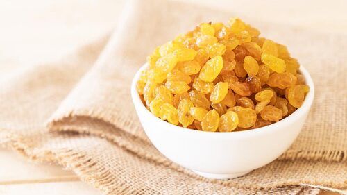 Imported Soft Juicy Sweet Fat Free Golden Raisins For Cooking And Health Supplement