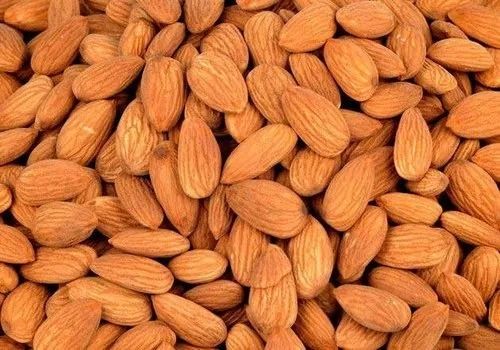 1.2 Inches 5% Common Raw And Fresh Almond With Six Month Self Life 