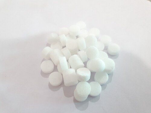 White Solid Camphor Tablet For Worship And Religious Use