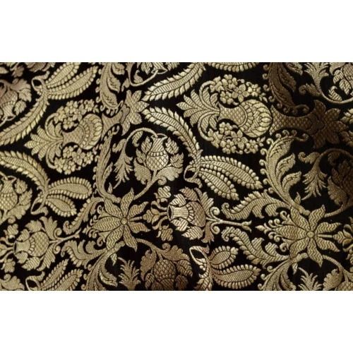130 GSM Smooth Bright Polyester Jacquard Fabric for Wearing Use