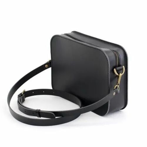 Black Zipper Closure Adjustable Strap Waterproof Leather Cross Body Bags