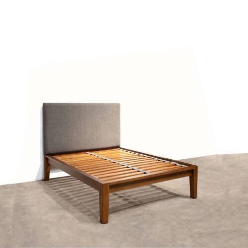 घर और होटल के उपयोग के लिए आयताकार आकार का लकड़ी का बिस्तर