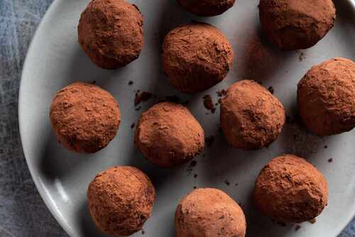 Delicious Taste Brown Color Chocolate Truffle Balls