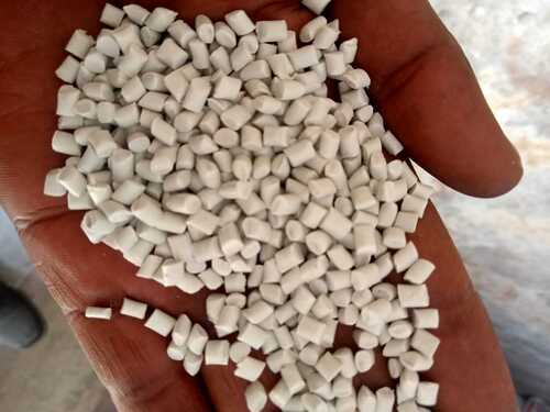 Available In Various Color Pp Milky Granules For Industrial Use