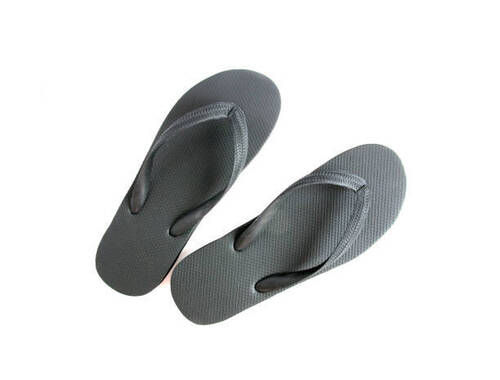 Available In Various Size Men Rubber Slipper For Daily Wear