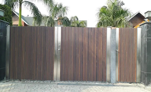 घर और आवासीय उपयोगों के लिए ब्राउन 5X8 फीट का आधुनिक पाउडर कोटेड एल्यूमीनियम गेट