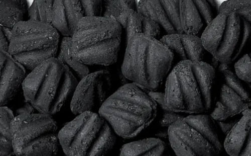 19% Volatile Low Moisture Solid Charcoal Briquettes 