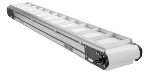 Silver 240 Volt Steel Cleated Chute Flat Belt Conveyor For Industrial Use